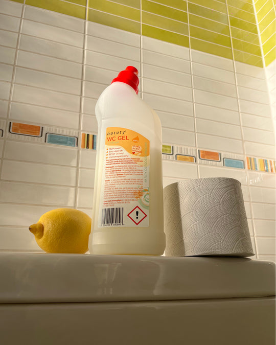 Toaletný gél Natuty s vôňou citróna (850 ml)