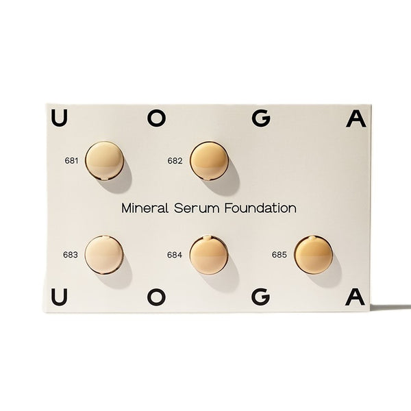 Uoga Uoga Sada testerů Tekutý minerální make-up a sérum SPF 20 BIO (10 x 1 ml)