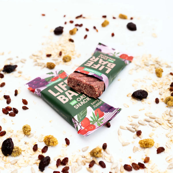 Lifefood Zvýhodněná sada 13 + 2 tyčinky zdarma - Lifebar Oat Snack Berry Fusion BIO (15 x 40 g)