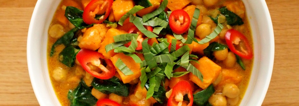 Cizrnové kari s batáty - videorecept