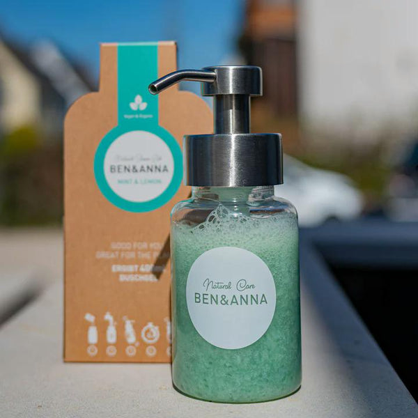 Ben & Anna Dávkovač sprchového gélu a šampónu (200 ml)