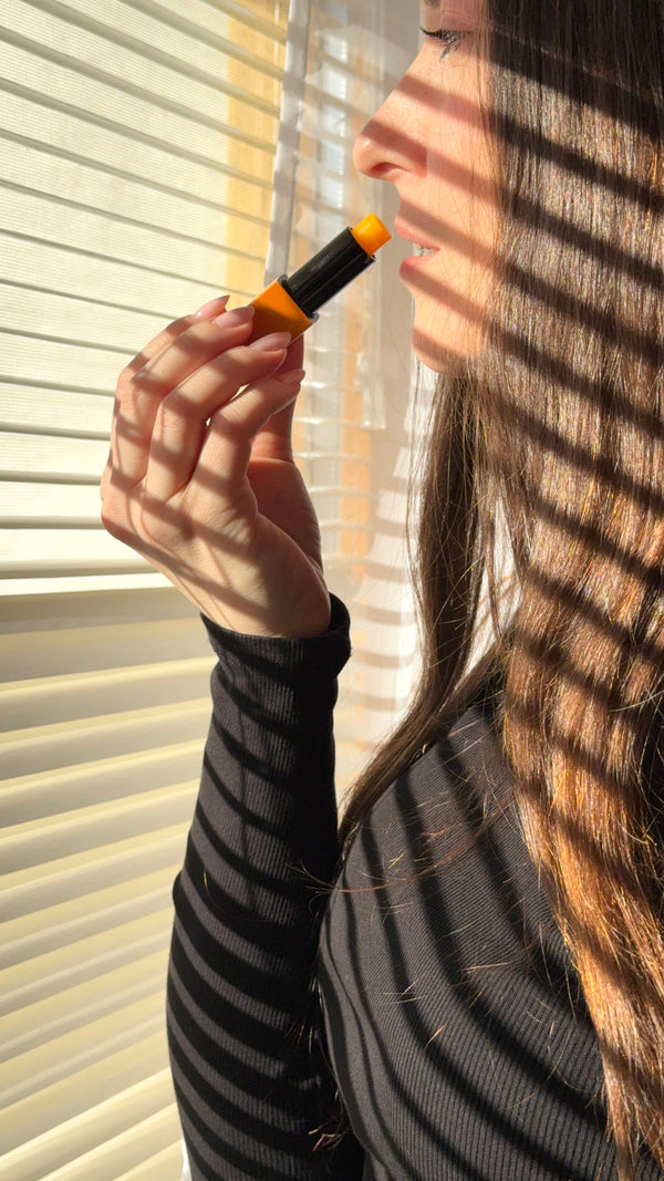 Uoga Uoga Balzám na rty Spritzberry (4 g)