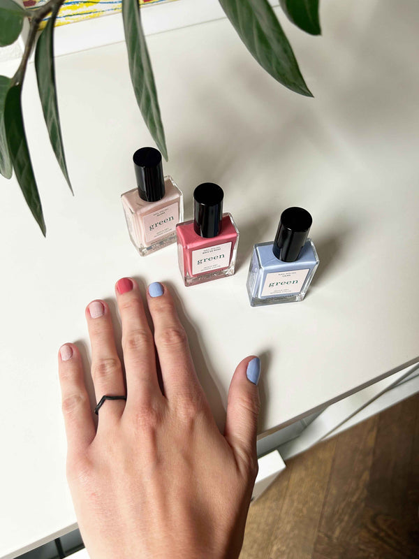 Manucurist Zelený lak na nechty - Bois de rose (15 ml)