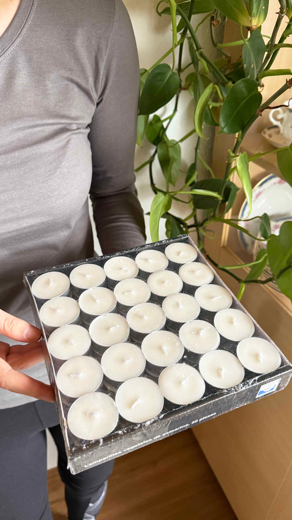 Kerzenfarm Sada čajových svíček z palmového vosku v plechu (50 ks)