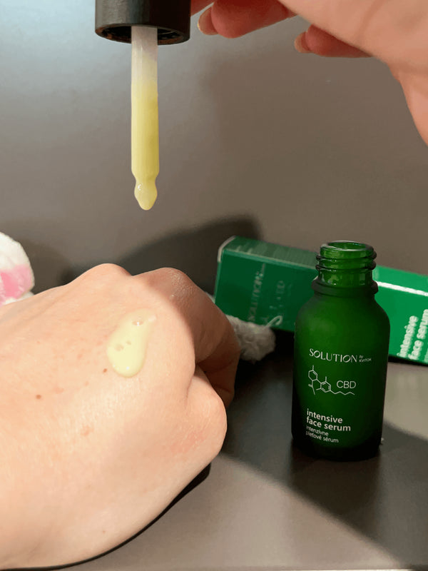 Intenzívne konopné sérum na tvár Kvitok Solution (15 ml)