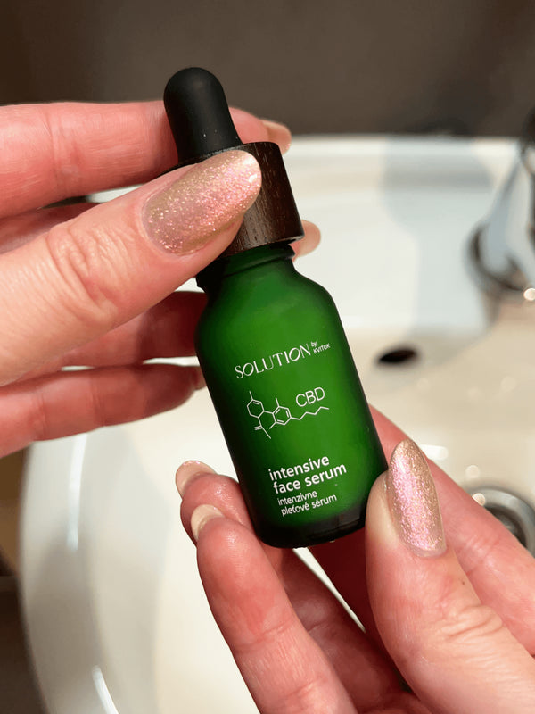 Intenzívne konopné sérum na tvár Kvitok Solution (15 ml)