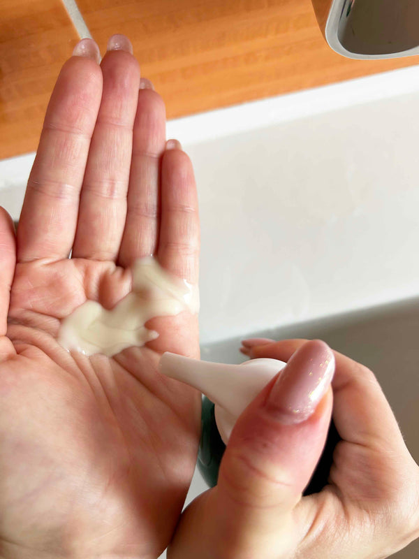 Uoga Uoga Pleťový čisticí gel My Best Friend s tea tree a tamanu BIO (250 ml)