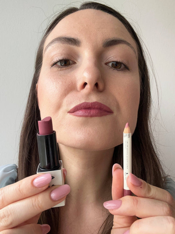 Uoga Uoga Vyživující rtěnka (4 g)