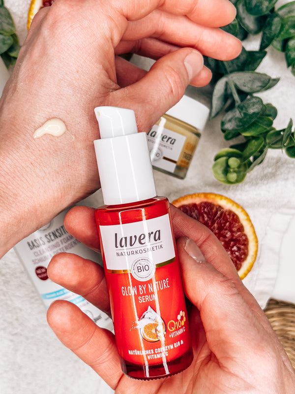 Lavera Glow by Nature Pleťové sérum s koenzýmom Q10 a vit. C <tc>BIO</tc> (30 ml)