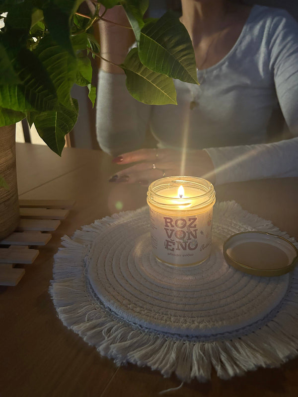 Rozvoněno Vonná svíčka - Potěšení mysli (130 ml)