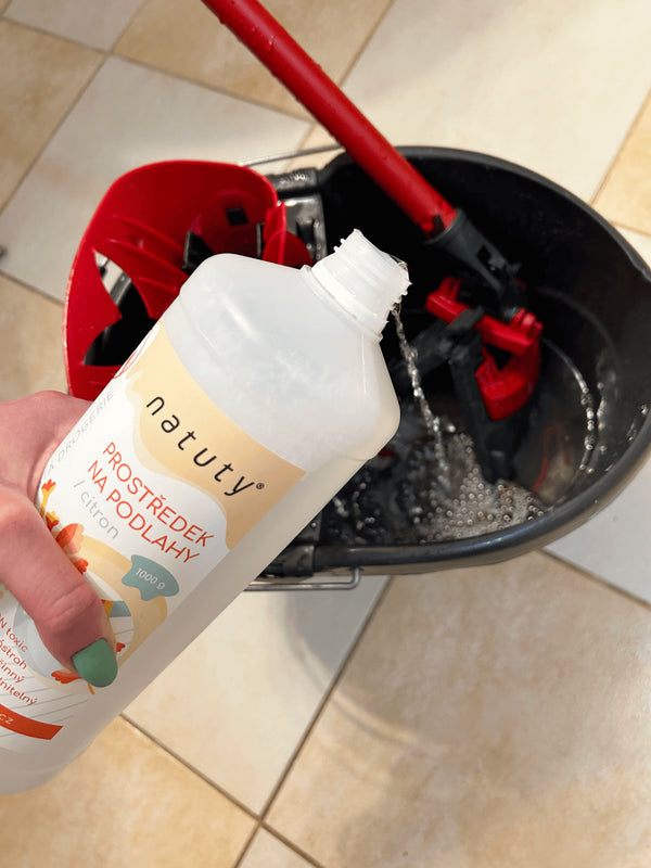 Natuty Čistič na podlahy s vôňou citróna (1 l)