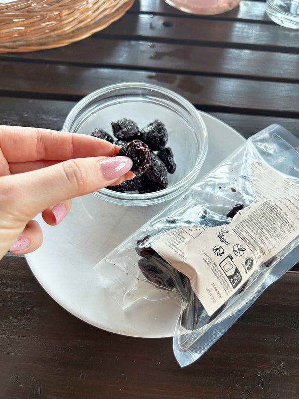 Lifefood Olivy Botija černé sušené s peckami RAW BIO (150 g)