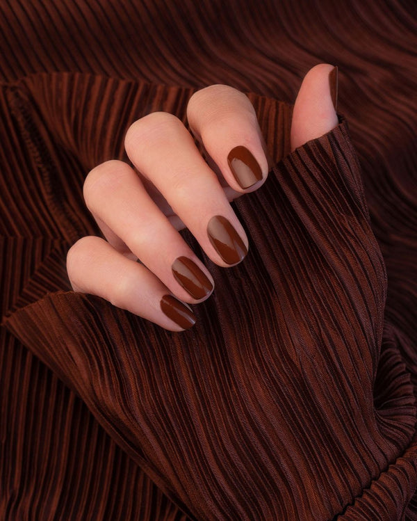 Manucurist Green Flash LED gél lak na nechty - gaštanový (15 ml)