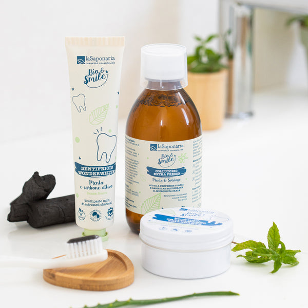 laSaponaria Zvýhodnená sada produktov na bielenie zubov WonderWhite