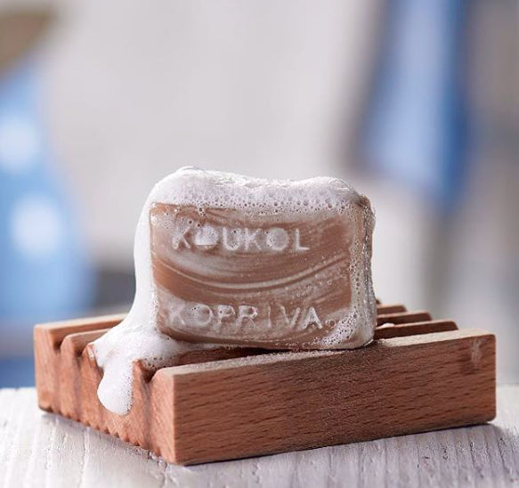 Koukol Soap Factory Tuhý šampón pre normálne a mastné vlasy - Žihľava (70 g)