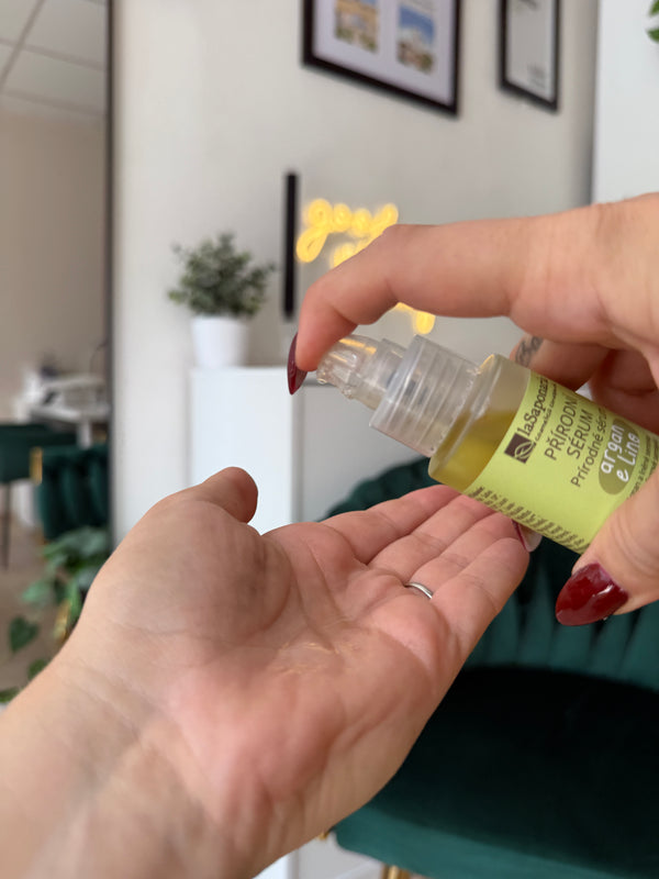 laSaponaria Prírodné sérum na krehké a kučeravé vlasy (50 ml)