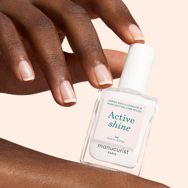 Manucurist Green Pečující schnoucí lak na nehty Active Shine - Icy (15 ml)
