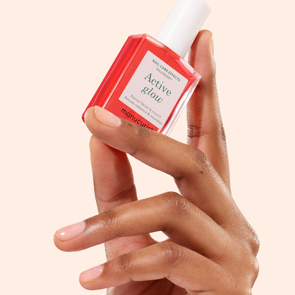 Manucurist Green Caring lak na nechty Active Glow (15 ml)
