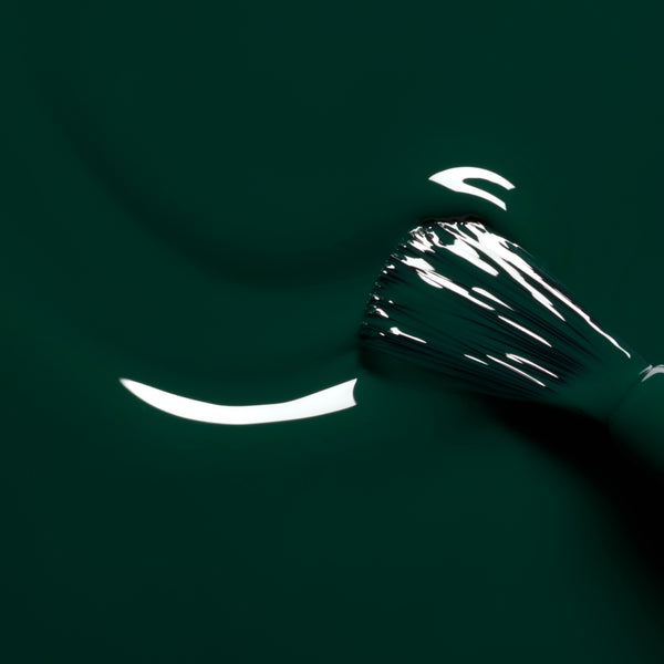 Manucurist Green schnoucí lak na nehty - Emerald (15 ml)
