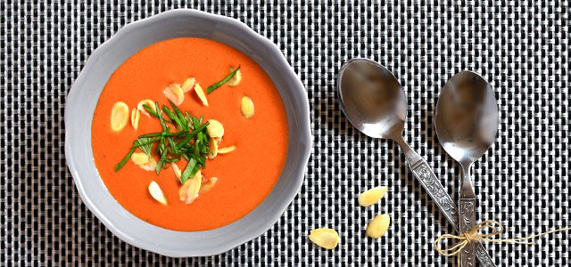 Rajčatovo-mandlová polévka