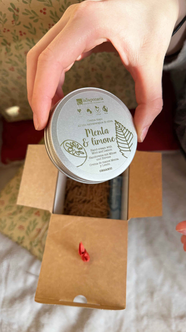 laSaponaria Dárková sada pro péči o rty a ruce - Zimní les