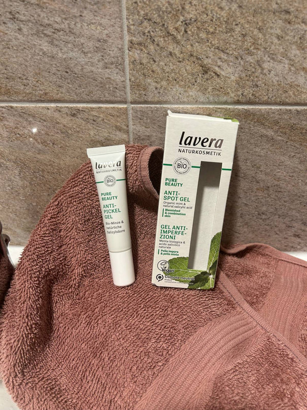 Lavera SOS gel na akné BIO (15 ml) - pošk. obal
