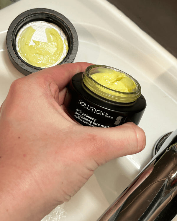 Rozjasňujúca pleťová maska Kvitok Solution Anti-pollution (30 ml)