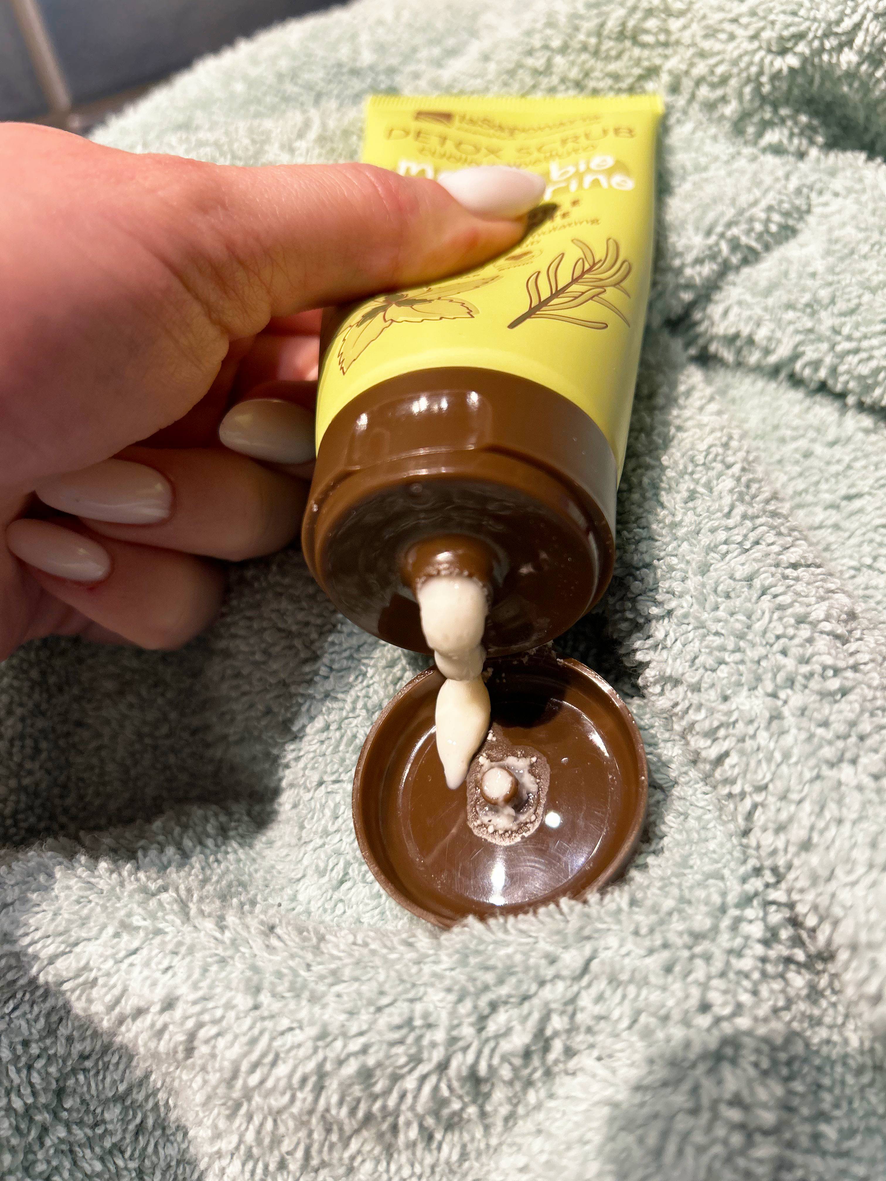 laSaponaria Detoxikační peeling na pokožku hlavy s mátou a rozmarýnem (100 ml)