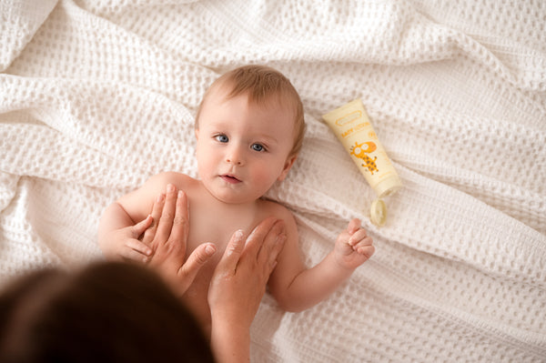 Jack n' Jill Najjemnejšie telové mlieko pre deti od narodenia (100 ml)