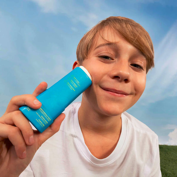 Attitude Dětský opalovací krém v tyčince SPF 30 bez vůně - tvář a rty (20 g)