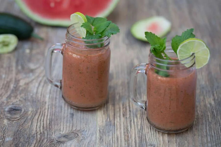 Melounové smoothie s okurkou a konopným olejem