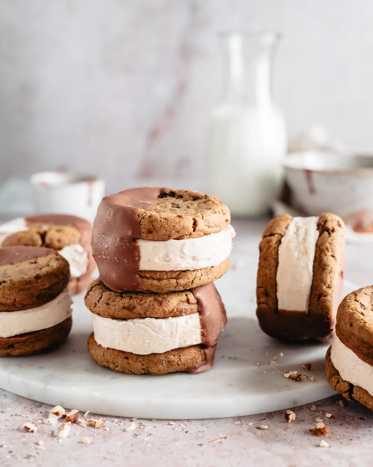Zmrzlinové cookie sendviče