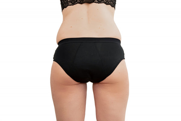 Pinke Welle Menštruačné nohavičky Bikini Black - farba. a slabá menštruácia
